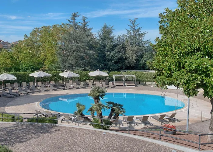 Nh Carpegna Otel 4*