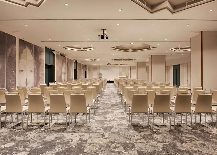 Otel Nh Carpegna