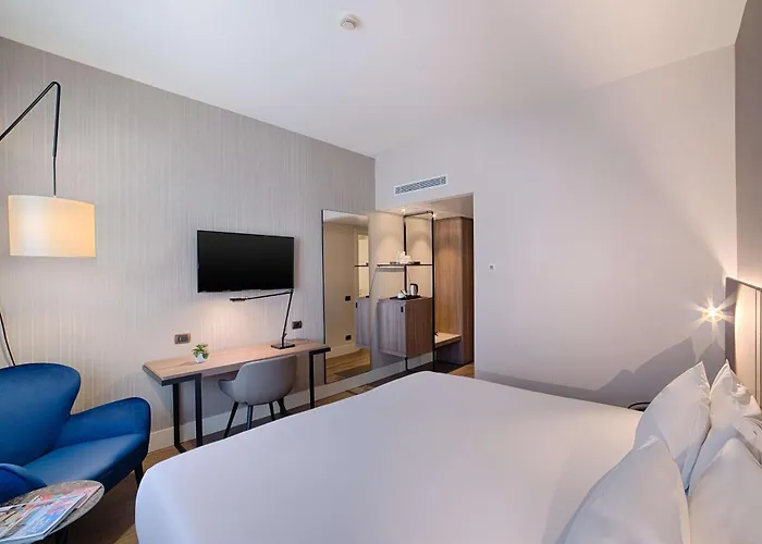 Nh Carpegna Hotel