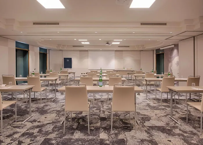 Otel Nh Carpegna
